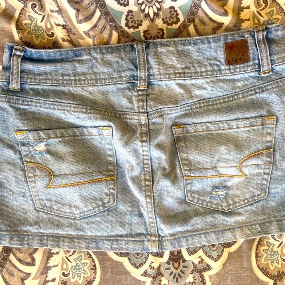 size 4 - Picture 2 of 2